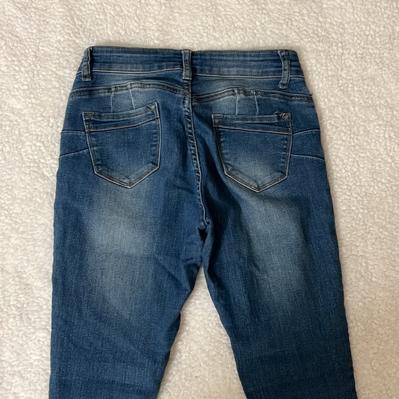Fashion Nova Women’s Blue Jeans Size 5/6 - Picture 7 of 7